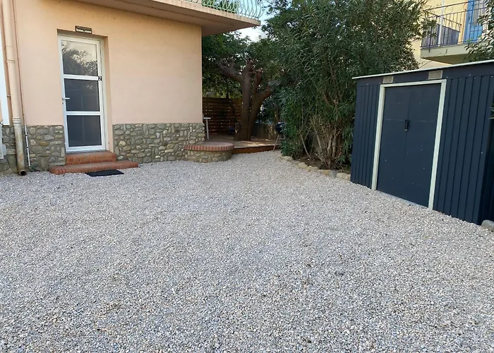 Studio Avec Parking Et Exterieur A 2 Min De La Plage