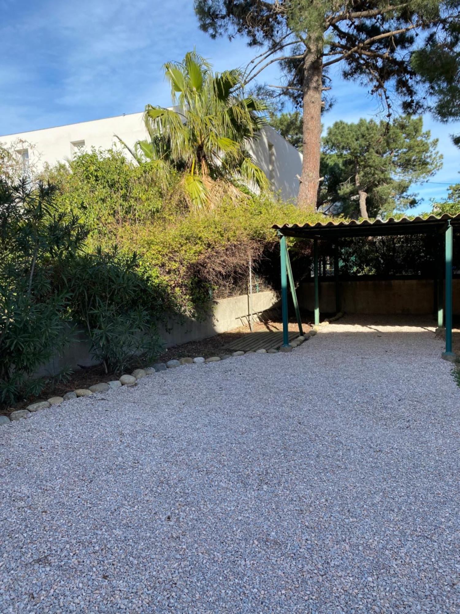 Apartment Avec Parking Et Exterieur A 2 Min De La